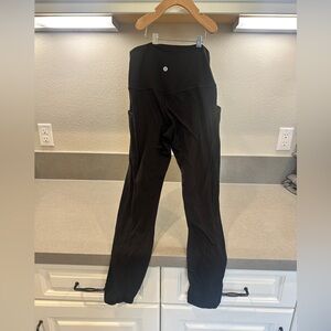 Lululemon Women's Black High-Waisted Pants cropped size 6
